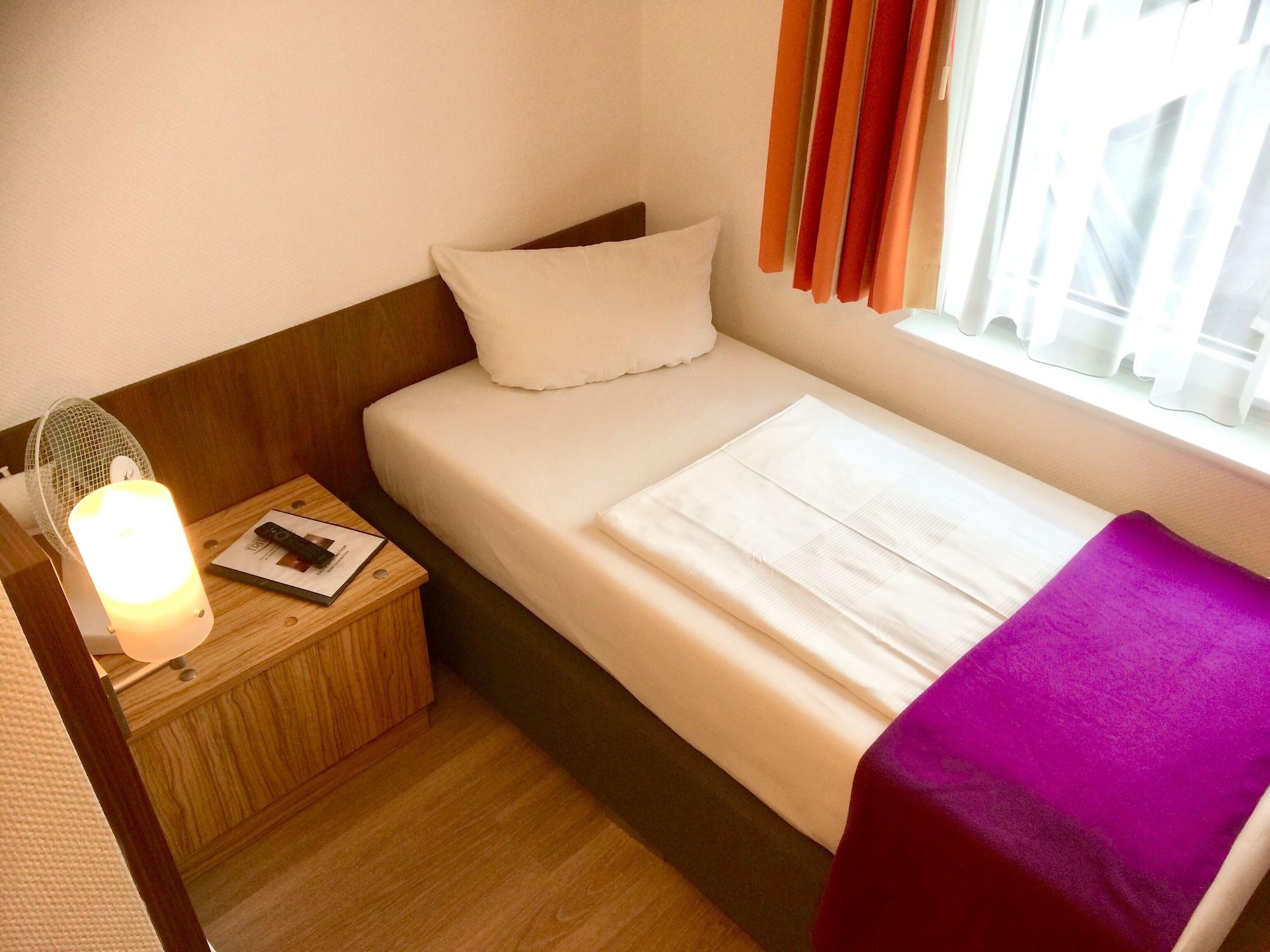 Triton Otel Köln Dış mekan fotoğraf