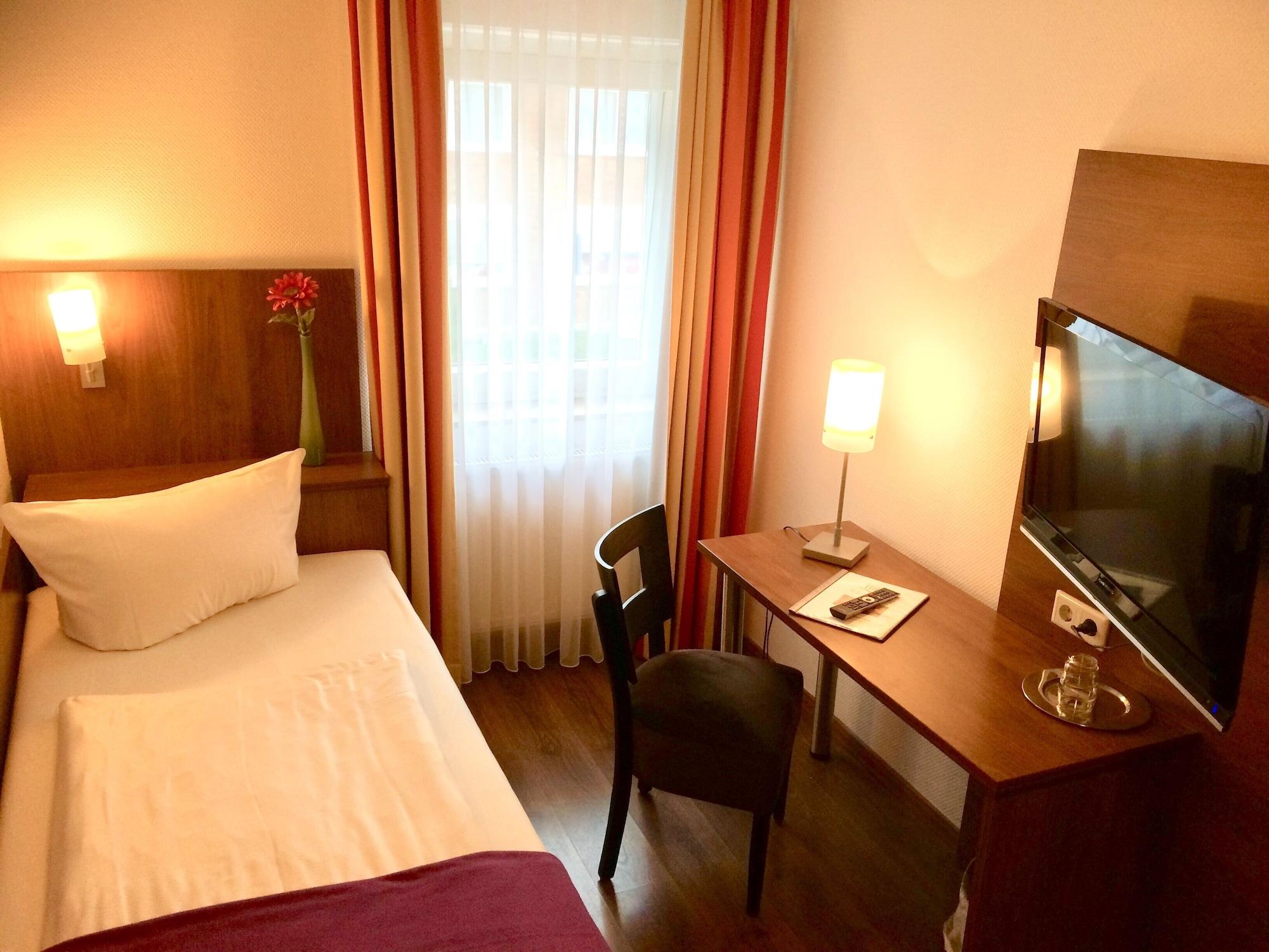 Triton Otel Köln Dış mekan fotoğraf