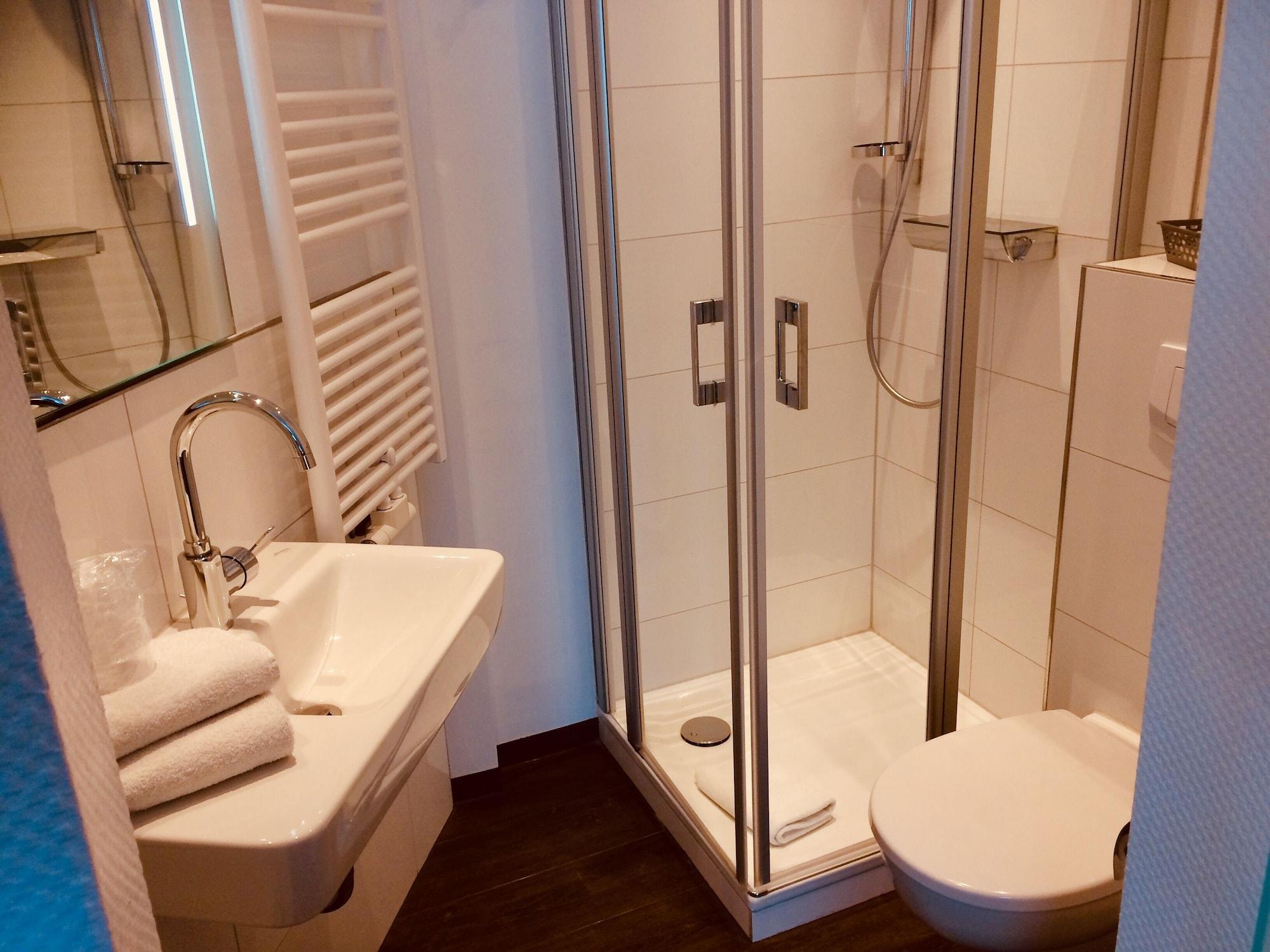 Triton Otel Köln Dış mekan fotoğraf