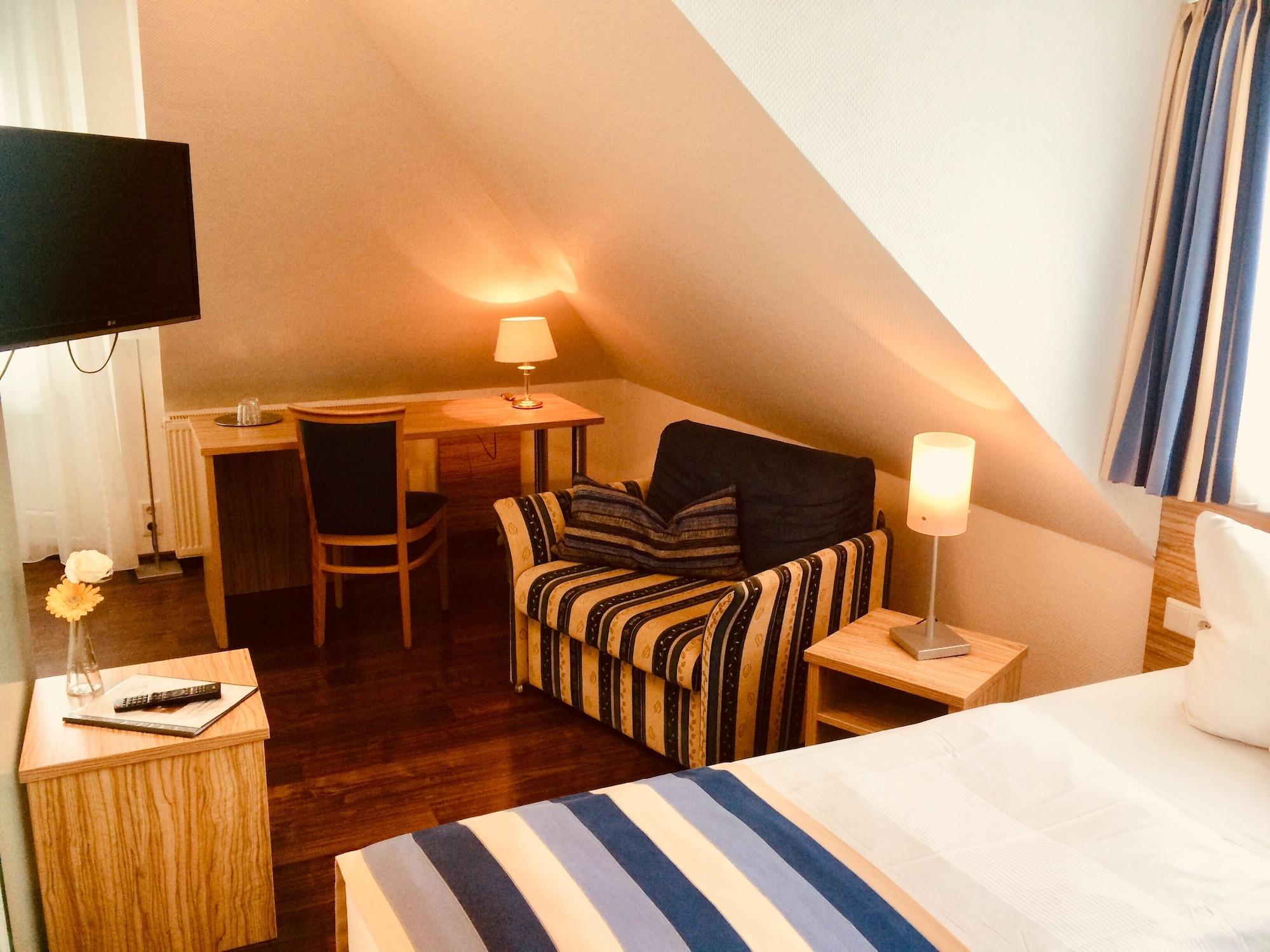 Triton Otel Köln Dış mekan fotoğraf