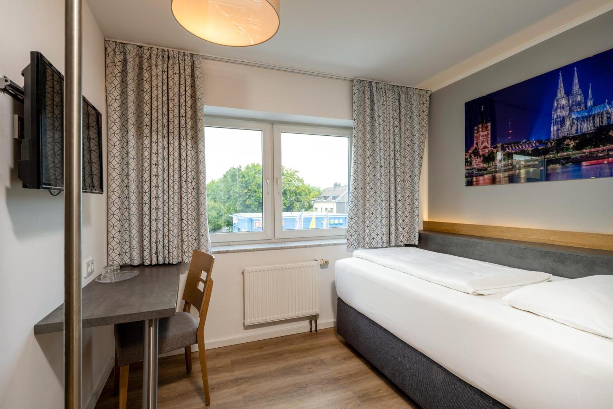 Triton Otel Köln Dış mekan fotoğraf